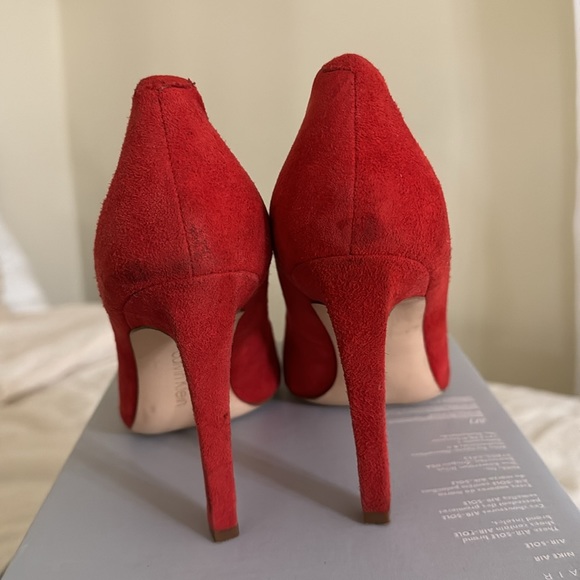 Red Pointed Toe Heels - Picture 2 of 3